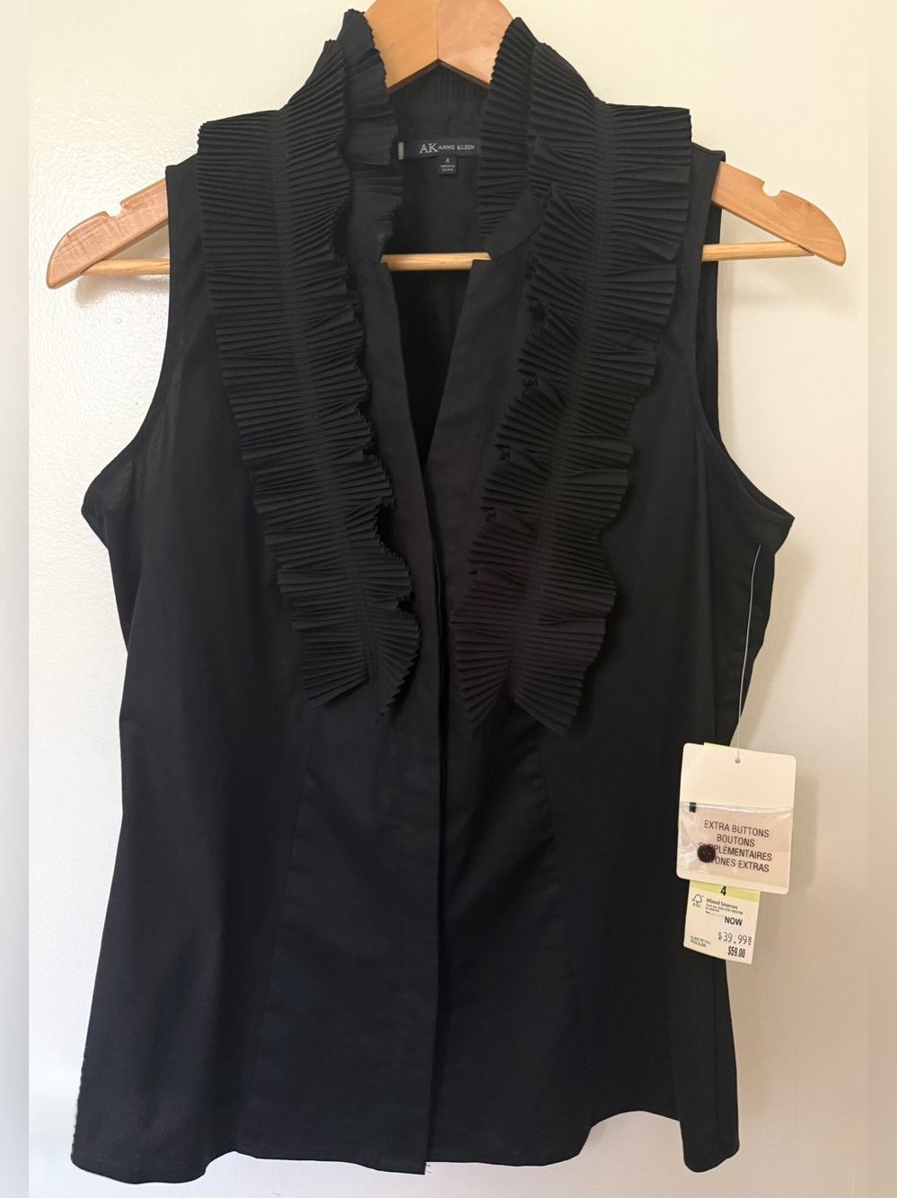 NEW WITH TAGS! Anne Klein Black Ruffled Sleeveless Shirt Sz 4 NEW!